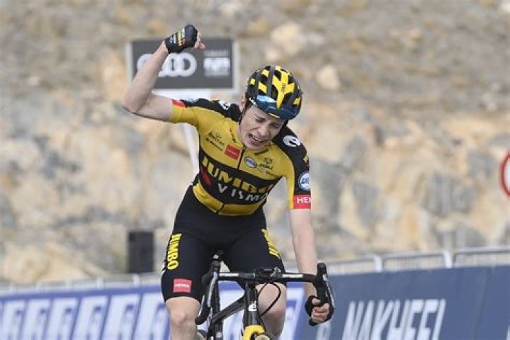 Jonas Vingegaard (JumboVisma) wins Stage 5 UAE Tour 2021
