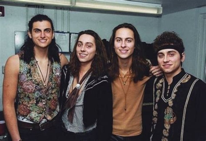 Josh Michael Kiszka (Posts tagged jake kiszka) Greta, Grunge girl, Singer