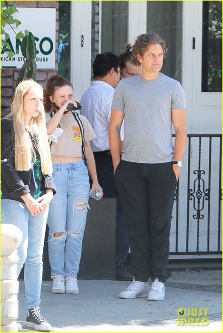Joshua Jackson Spends the Day Filming 'Fatal Attraction' in Downtown L