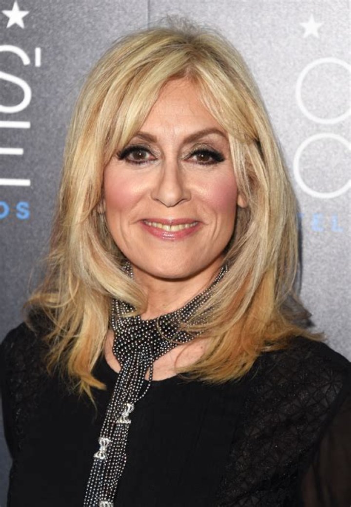 Judith Light's great look at the 2016 Emmy AwardsLainey Gossip