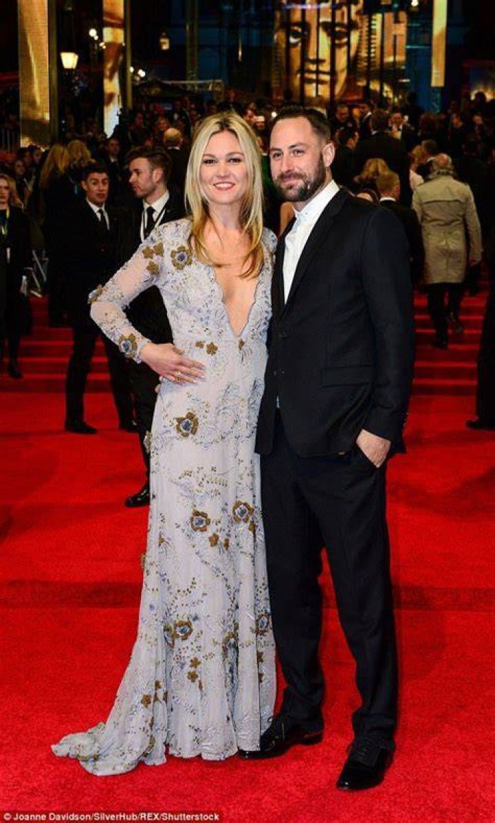 Julia Stiles marries fiance Preston J Cook in Seattle Daily Mail Online