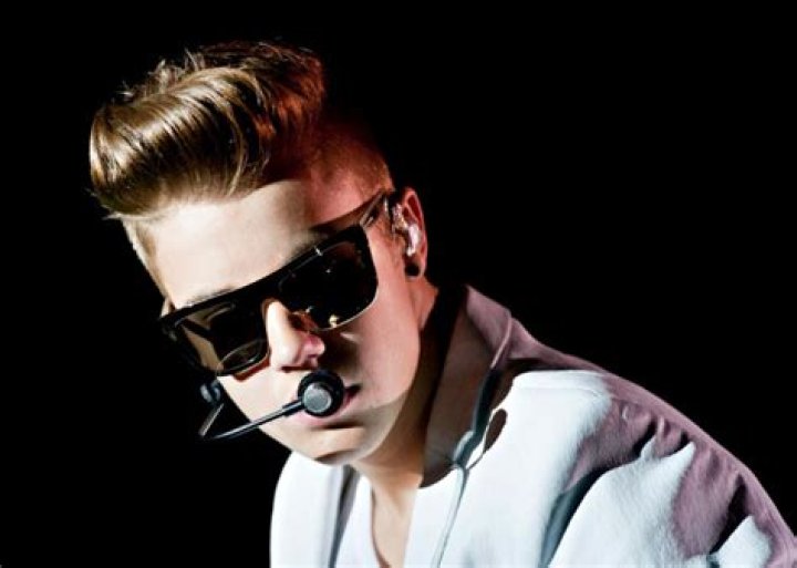 Justin Bieber Death Hoax Fake Report Claims Baby Singer 'Died in a Car