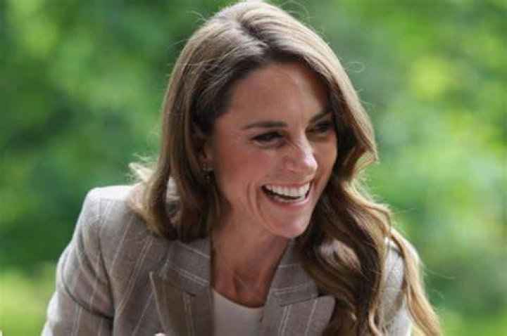 Kate Middleton's Polarizing Gloves at the 2023 BAFTAs Were a Wise