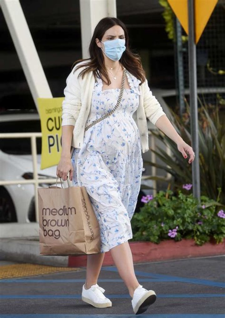 Katherine McPhee Pregnant And Hopping For A House Bunny