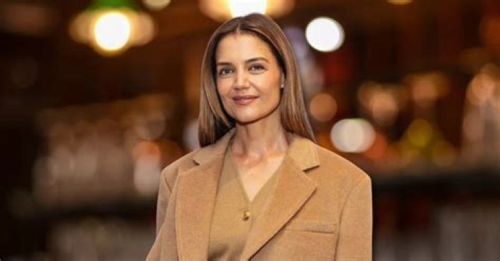 Katie Holmes Age, Height, Net Worth, Dating, Daughter, Husband