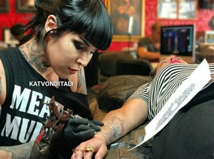 KatVonDItaly , KatVonD , Tattoo Girl , High Voltage Tattoo , Kat Von D