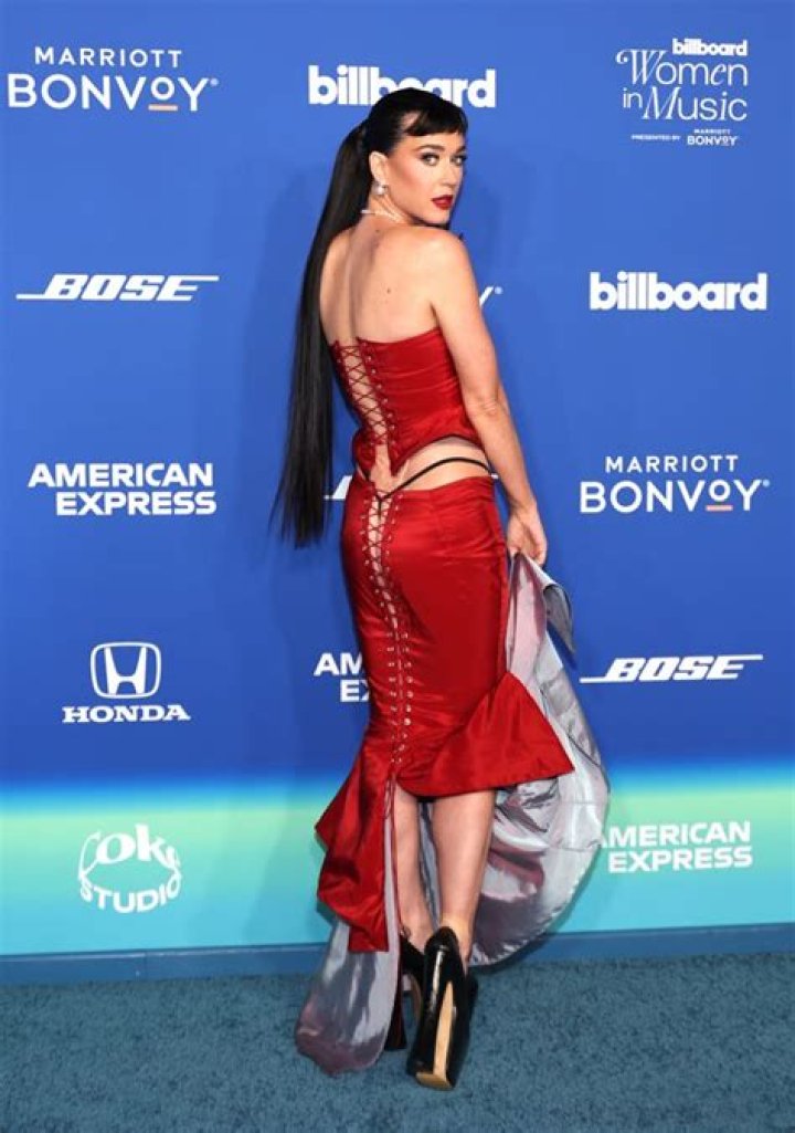 Katy Perry Cleavage (106 Photos) TheFappening