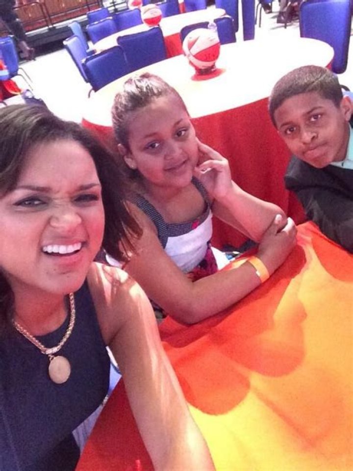 Kayla McBride tweets a selfie with her family on WNBA Draft day Kayla