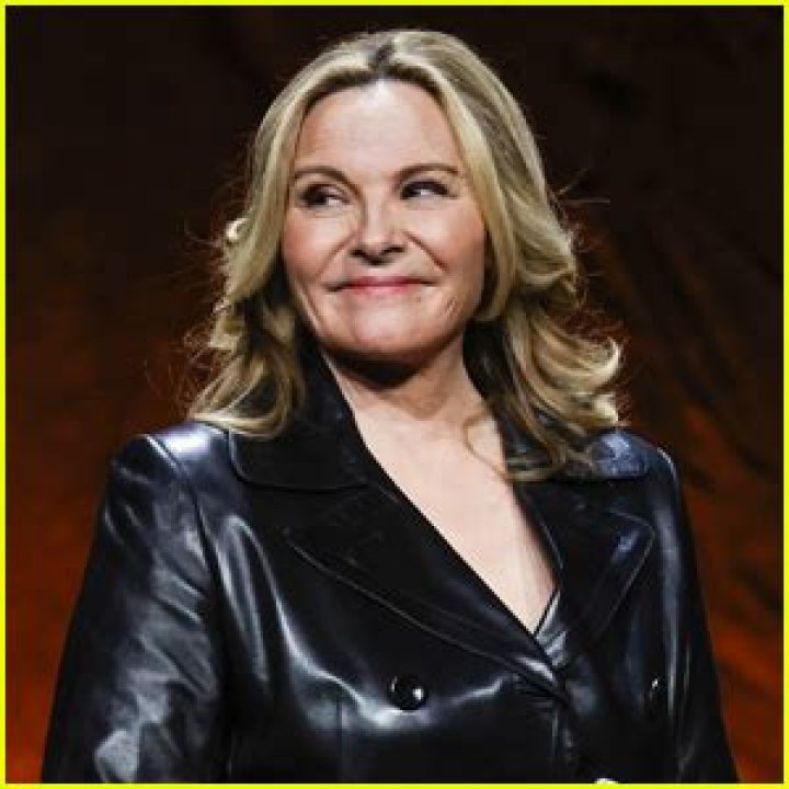 Kim Cattrall&rsquo;s Queer Netflix Cosmetics Industry Drama &lsquo;Glamorous