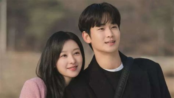 Kim Ji Won dan Kim Soo Hyun Bakal Jadi Suami Istri dalam Queen of Tears