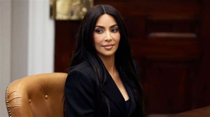 Kim Kardashian reveals large sore on her upper lip