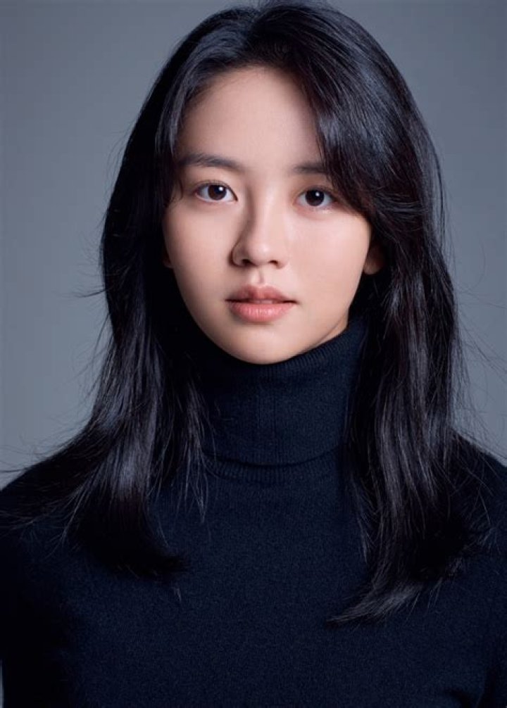 Kim Sohyun (Actress) Height, Weight, Age, Movies, Biography, News