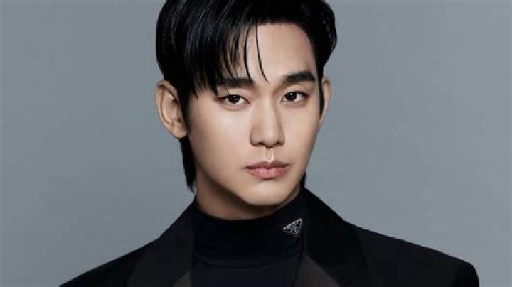 Kim Soo Hyun & Seo Ye Ji HyunJi Couple