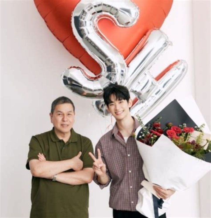 Kim Soo Hyun's Parents The Foundation Of His Success