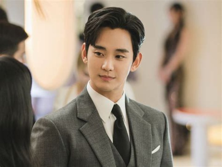 Kim Soohyun Biography Facts, Childhood, Family & Achievements of
