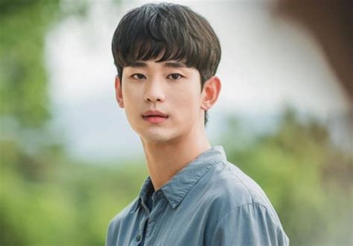 Kim Soohyun Movies, Bio and Lists on MUBI