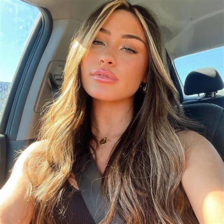 Kinley mckinleyy OnlyFans nude and photos