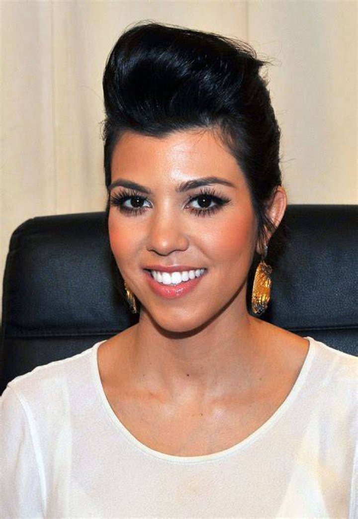 Kourtney Kardashian with Layered Short Haircut 2009 Kourtney