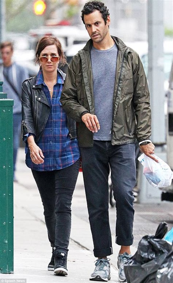 Kristen Wiig and boyfriend Avi Rothman keep it casual as they head out