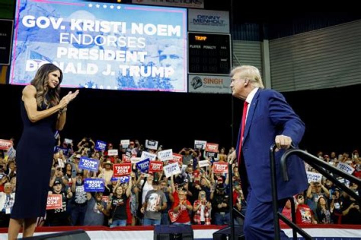 Kristi Noem U.S. Republican Party Photo (44168378) Fanpop
