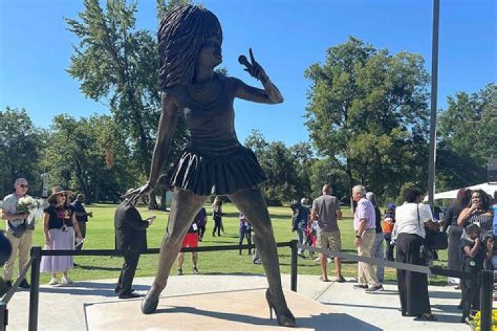 Kushal Kapila's Towering Stature: Unveiling Her Height