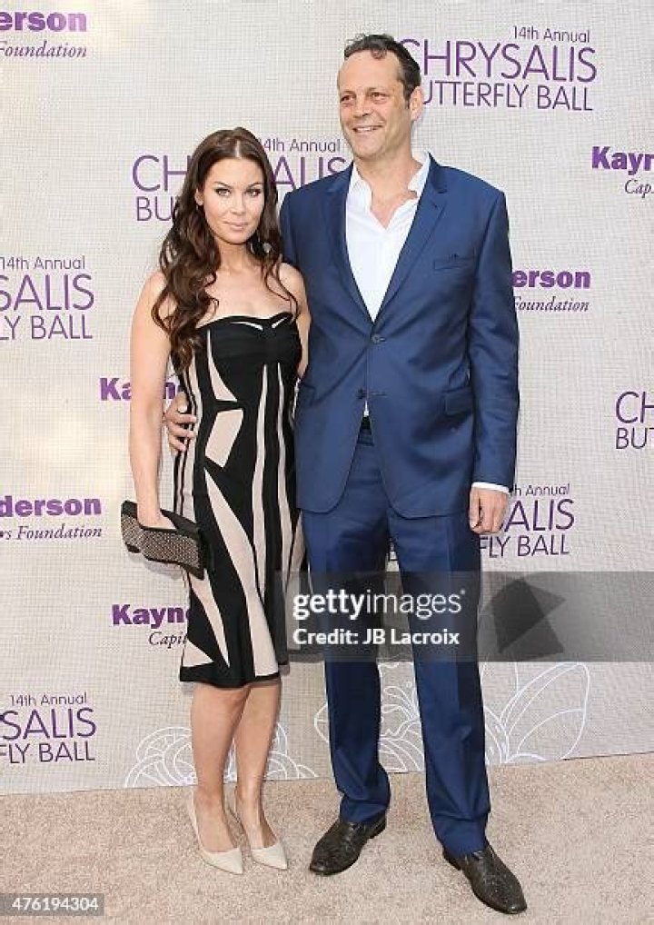 Kyla Weber and Vince Vaughn Expecting a Baby CBS News