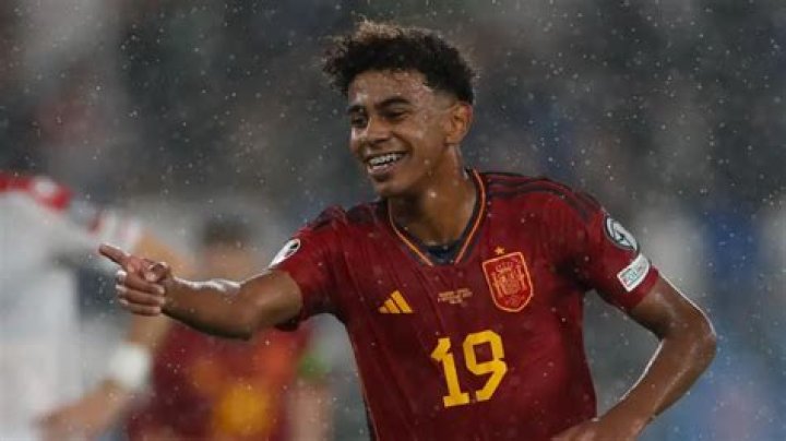 Lamine Yamal reescribe la historia de la Selecci&oacute;n espa&ntilde;ola debutante
