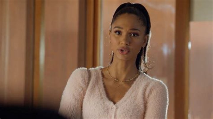 Layla Argues With Christian All American 3x04 YouTube