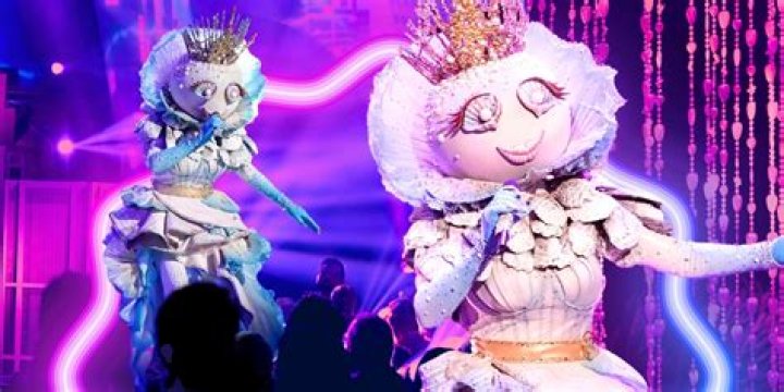 &ldquo;The Masked Singer&rdquo; Reveals a Controversial Reality Star on NFL Night