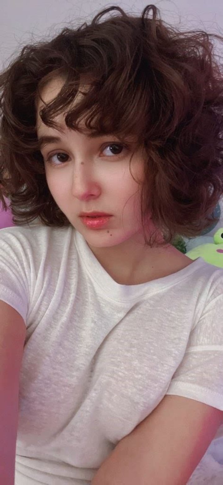 Leana Lovings Pictures (21 Images)