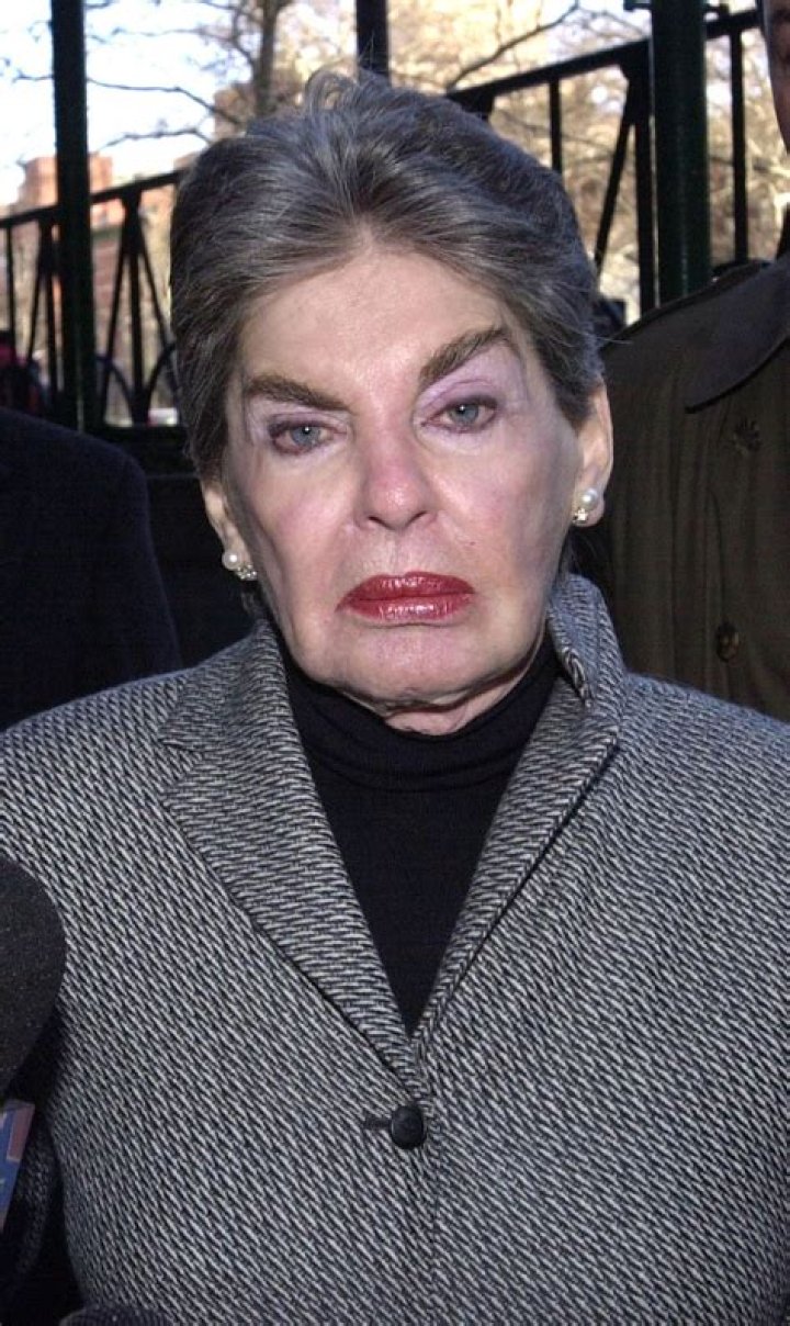 Leona Helmsley&rsquo;s executors seek 100M for handling estate