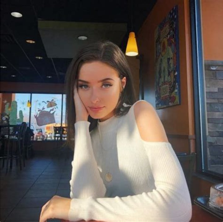 Lily Weber Bio, Facts, Family Life of the TikTok Star