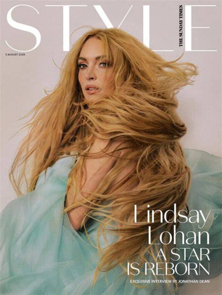 Lindsay Lohan Covers Maxim Magazine Australia (January 2012) HawtCelebs