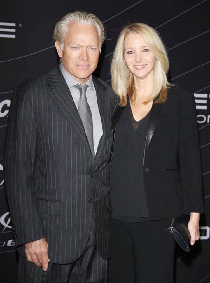 Lisa Kudrow 2024 Husband Net Worth Tattoos Smoking Bo vrogue.co