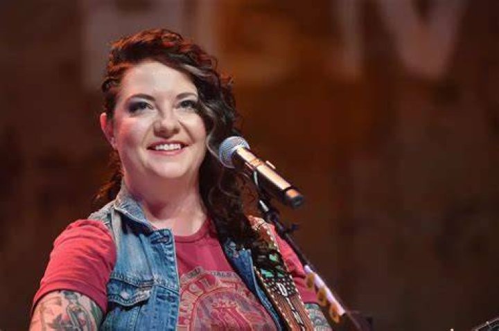 LISTEN Ashley McBryde's 'Cool Little Bars' Captures The Charm Of Local