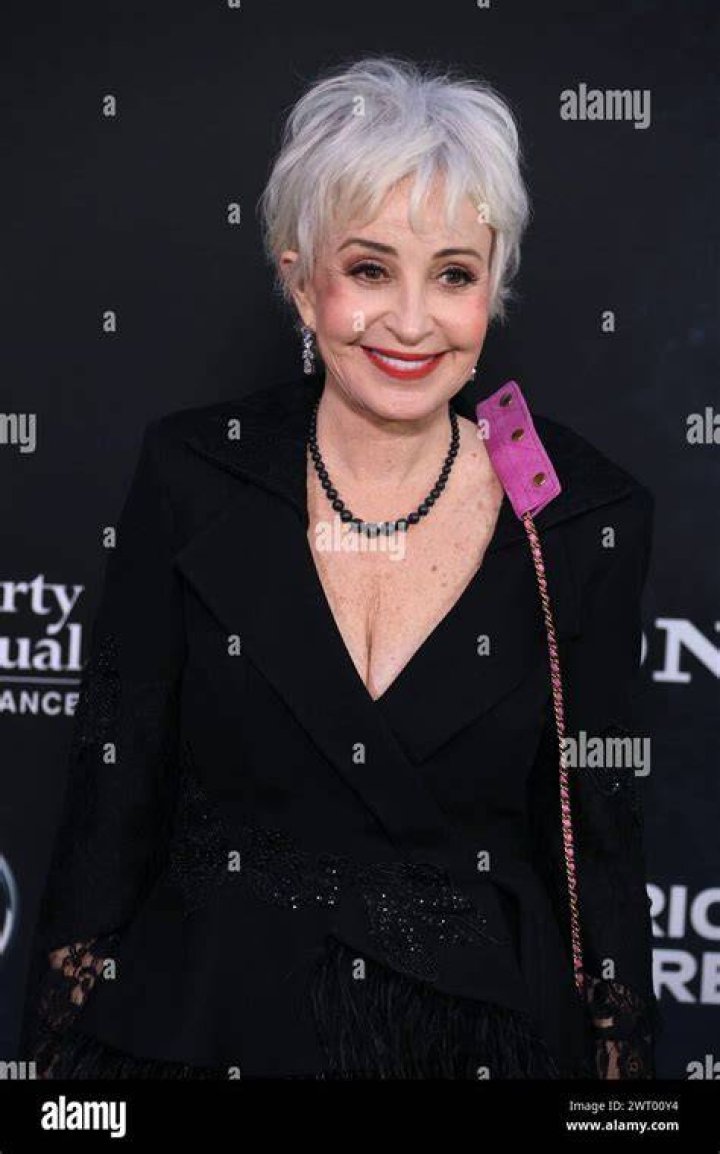Live in Annie Potts's Home for 6.5 Million