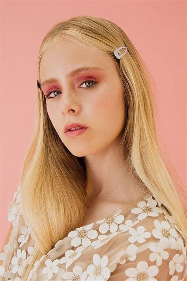 Loreto Peralta Bio, Age, Net Worth, Movies, Parents, Height