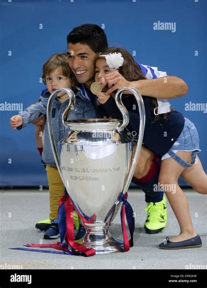 Luis Suarez marks his daughter's 11th birthday in style (Photos
