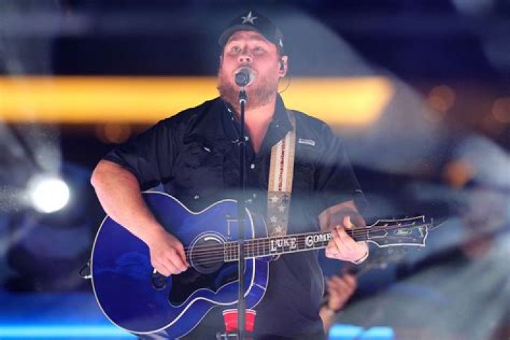 Luke Combs Refunds Concert Tickets Due to Vocal Issues, Still Performs