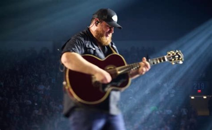 Luke Combs Tour 2024 Milwaukee