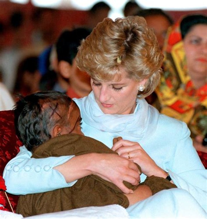 Majestic Photo Of Princess Diana's Visit To The Iconic Taj Mahal