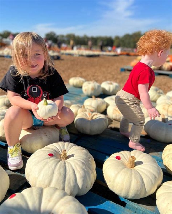 Mama June&rsquo;s daughter Pumpkin shares rare family photos featuring look