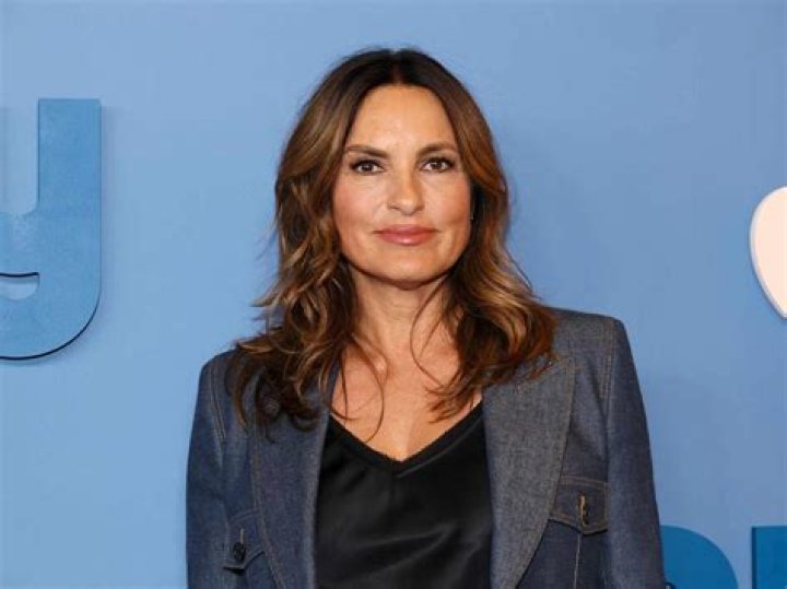 Mariska Hargitay Is Officially a Swiftie