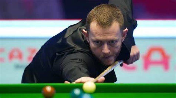 Mark Allen continues impressive season by cruising into World Grand