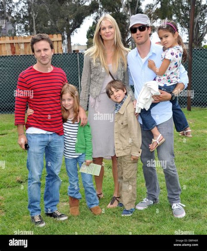 Mark Paul Gosselaar Family