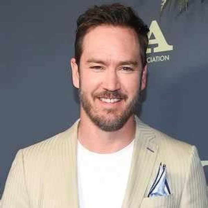 MarkPaul Gosselaar Biography, Age, Height, Net Worth, Football, Movies
