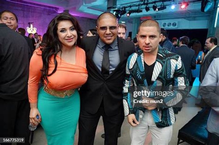 Martha Vargas, former professional boxer Fernando Vargas, and... News