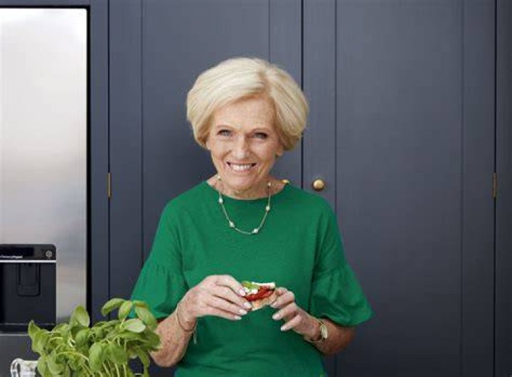 Mary Berry Everyday ExThe Great British Bake Off judge given new BBC