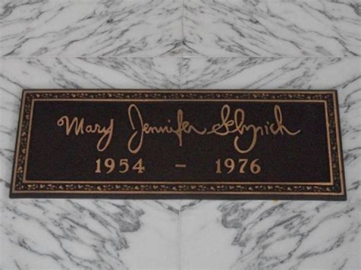 Mary Jennifer Selznick (19541976) Find a Grave Memorial