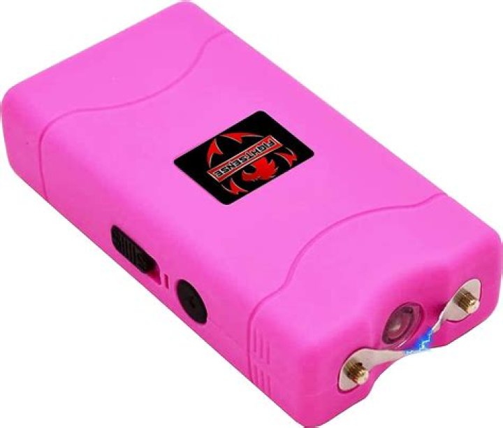 Mass. woman points stun gun at man claiming to have coronavirus, says
